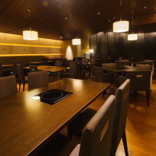 <Large open space for banquets up to 50 people> This is the best seat for banquets with a large number of people.A wedding-style party in a modern Japanese style seat.Sofa seats can be used as upper seats.