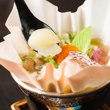 [Lunch] Enjoy luxurious dishes such as Kobe beef yakiniku and king crab with our "Beauty Skin Special Lunch Course"