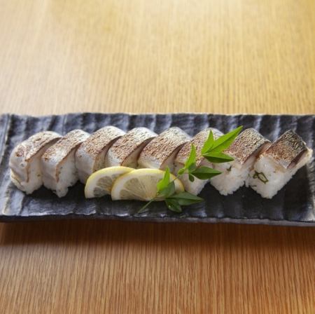 Grilled mackerel stick sushi