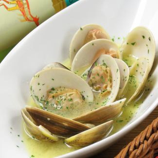 Steamed clams in white wine