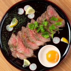 和牛ローストビーフ ウニと卵黄のソース