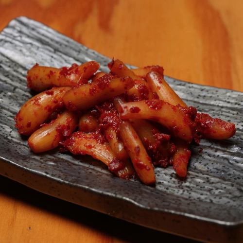 クセになるピリ辛「島らっきょうキムチ」