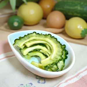 さっぱり食べる「ゴーヤピクルス」