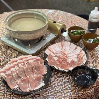 歓送迎会や家族の集まりに!【『出汁を育てる』健康「島しゃぶしゃぶ」セット】