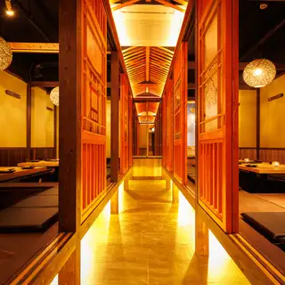【最大~94名様】大型宴会、貸切宴会には当店がおススメです!和のまったりとした、大人の憩い空間。団体様のご利用は10名~、20名/30名/40名~最大94名様までご利用頂けます。宴会・打ち上げ・宴会や誕生日・各種記念日にも大人気◇新橋 個室 居酒屋◇