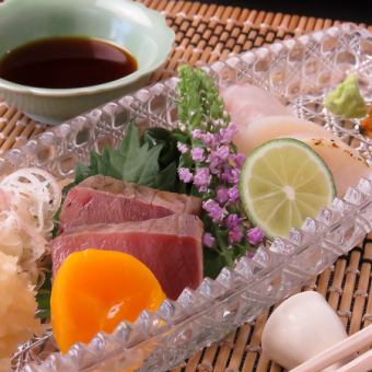 お造り盛り合わせ 1870円～2500円