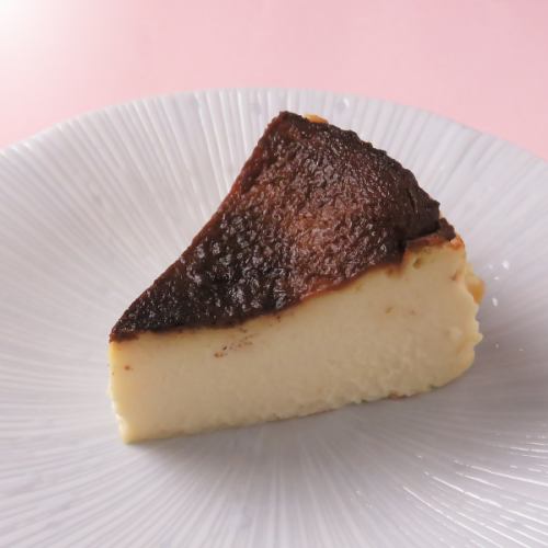 こだわりのバスクチーズケーキ