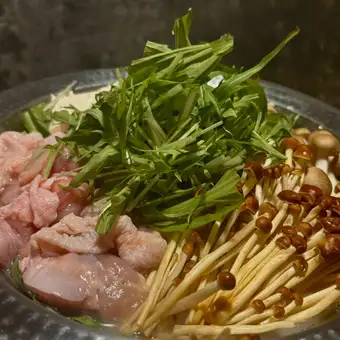 ★鶏白湯出汁で味わう水炊き鍋