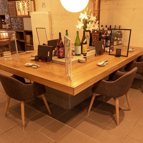 コの字がたのカウンター席！ご予約必須です！