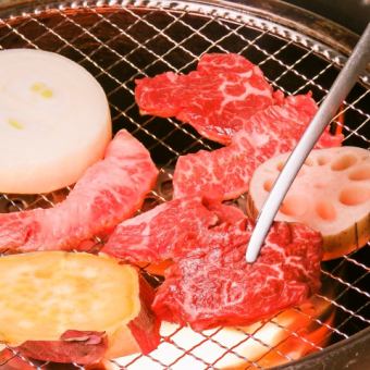 ≪享受牛肉、猪肉、鸡肉≫ 生啤酒等30种，附2小时无限畅饮！10道菜套餐5,500日元→5,000日元