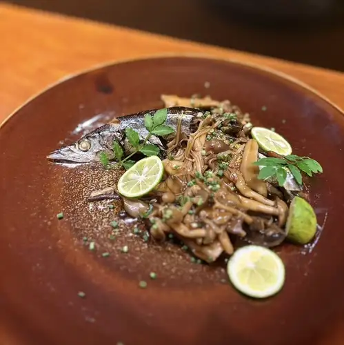秋刀魚のコンフィ　だしポン酢餡