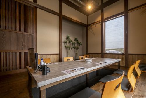 6～8名様用お座敷（掘りごたつ）個室　1室完備