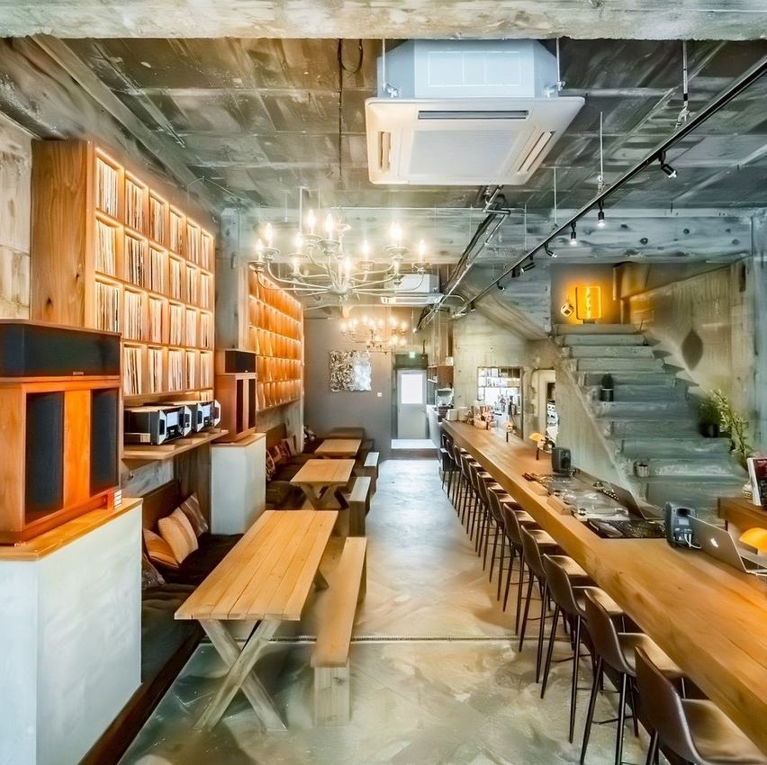 落ち着ける雰囲気の当店で特別なひと時をお過ごしください！