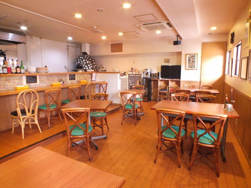 Our shop in good location, just a 2-minute walk from Shinyasan Station on the Seibu Shinjuku Line.Feel free to go anywhere, anywhere inside the shop ♪ We are preparing dishes suitable for wine beer ☆ Please drop in when you come to Shinosan.