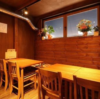 16名様~20名様での貸切も承っております。お気軽にお電話でご相談ください。貸切利用の際は飲み放題コースのご注文が必須となりますのでご了承ください。