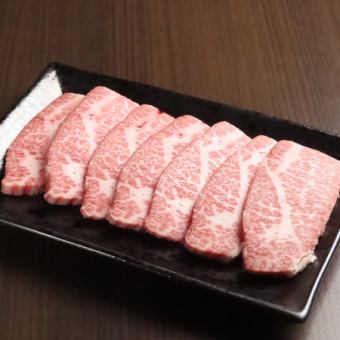 焼肉ファミリーセット8000円　和牛カルビ、サガリ、ラム、ホルモン、モモ　各2人前