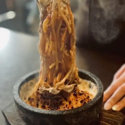 【自慢の逸品】名物！石焼きチーズボロネーゼ◆大盛り可能