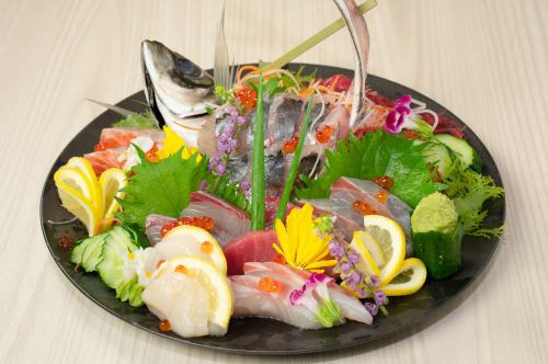 Assortment of 7 kinds of sashimi