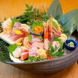 Assortment of 10 kinds of sashimi