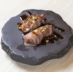和牛顶级瘦肉寿司