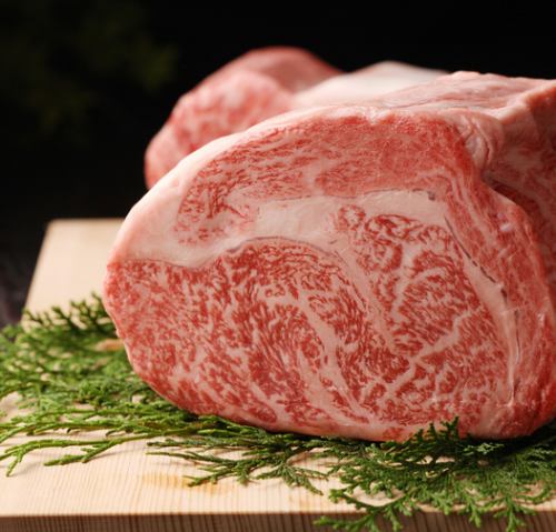 合理挑選的肉類，例如日本黑牛肉牛排！我們也接受店內預訂！