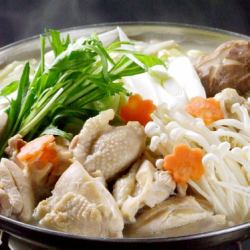 コラーゲンたっぷり！　地鶏ちゃんこ鍋　一人前1280円(税別)