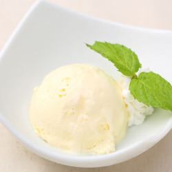 アイス（バニラ、チョコ、ヨーグルト）