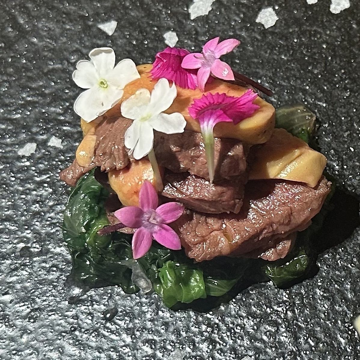 博多名物もつ鍋だけでなく東京限定メニューもご用意♪