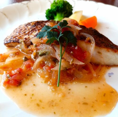 真鯛のポアレ　シチリア風ソース