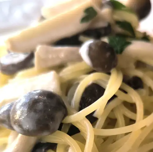 キノコとクルミのゴルゴンゾーラスパゲティ