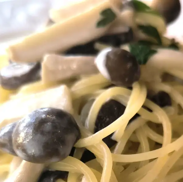 キノコとクルミのゴルゴンゾーラスパゲティ