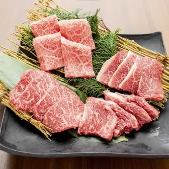 李朝園和牛盛り合わせ<約320g>