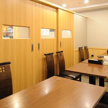 JR山手線 目黒駅から徒歩2分! 元祖羽根付餃子の店 ニイハオで美味しい中華を楽しんでください!数々のメディアに取り上げられています!120分の食べ放題・飲み放題が、なんと 5000円! 早めのお時間ですとご予約がとりやすいのでおススメです。目黒でお食事される方や、宴会をされる方はお気軽にお越しくださいませ♪