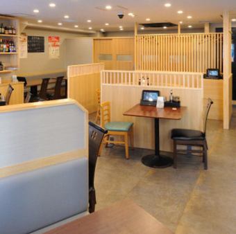 当店では、40名様から最大65名様までの貸切りを承っております。目黒駅から徒歩2分という最高の立地を活かし、職場の宴会や歓送迎会、同窓会など様々なイベントにご利用いただけます。金・土・日を除き貸切りが可能ですので、ぜひお気軽にお問い合わせください。