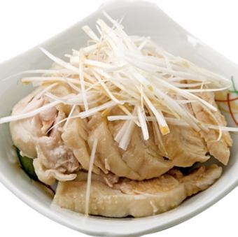 鶏肉のネギソースかけ