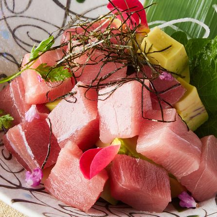 本マグロとアボカドのわさび醤油和え