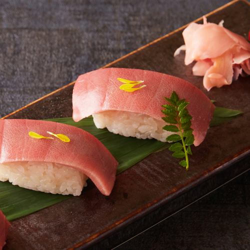 本マグロ中トロ寿司（２貫）