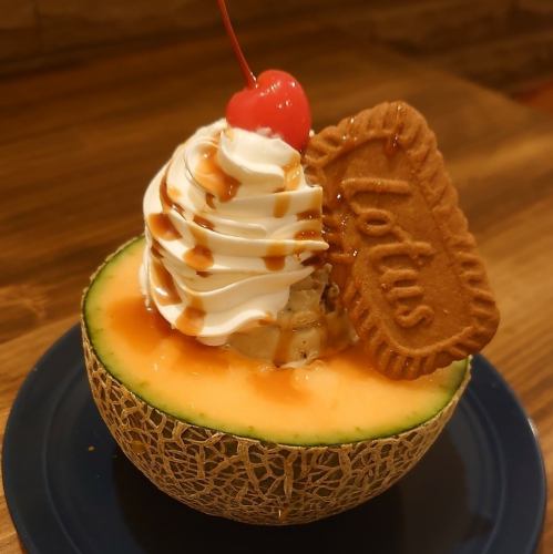 【期間限定メニュー】赤肉メロンパフェ