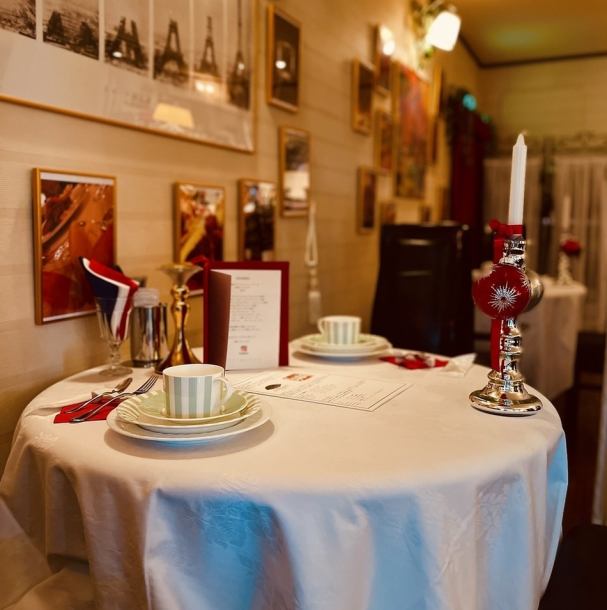 The interior is chic and has a calm atmosphere, allowing you to enjoy your meal in a relaxed manner.Dates and solo use are also welcome.We also accept reservations, so please feel free to contact the store.