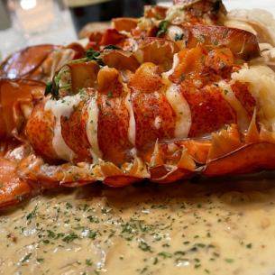 .Poiled lobster with shell and estragon sauce