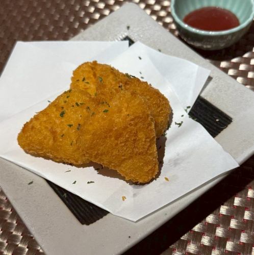 Camembert cheese fries with honey