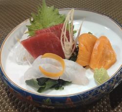 本日の鮮魚盛り合わせ 三点盛り