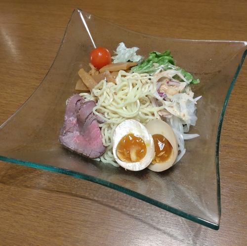 拉面沙拉