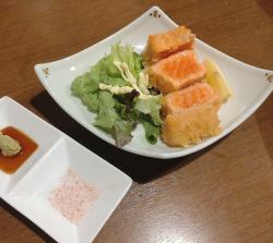 サーモンのレアかつ