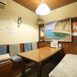 [Table seating: up to 6 people x 1 table]