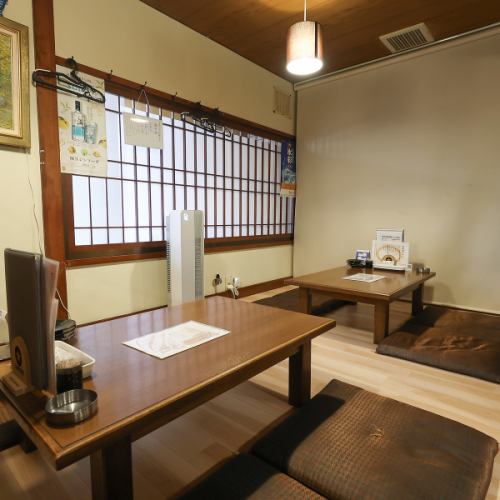 [Tatami room: 2 tables for up to 4 people (maximum capacity of around 10 people)]