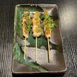 三块鸡胸肉用于口味测试。