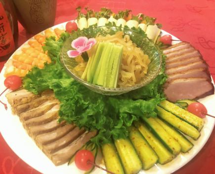 【豪华套餐】推荐!北京烤鸭、甜烤虾等9道菜品,附2小时无限畅饮,6,980日元(含税)