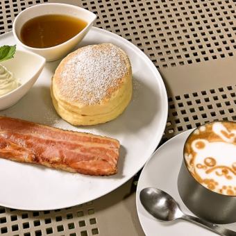 [Ginza store limited set] 2 Mihama pancakes + your choice of drink + 1 free topping♪ 1500 yen