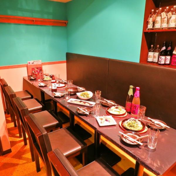 [2 to 12 people table seats] The pop restaurant has spacious table seats.Since it can be used for 2 to 12 people, please enjoy from private meal to company banquet.● Akasaka Tameike Sanno Okonomiyaki Teppanyaki Chartered Banquet Birthday Anniversary ●